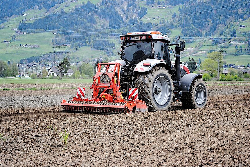 Saatbeetvorbereitung mittels Kreiselegge-Gumpitsch